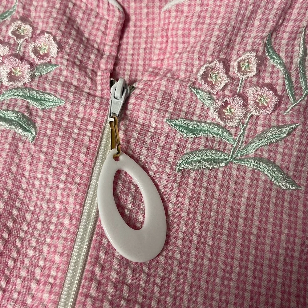 Miss Elaine Pink White Embroidered Seersucker Full Zip Robe Size Large NWOT - Picture 5 of 6